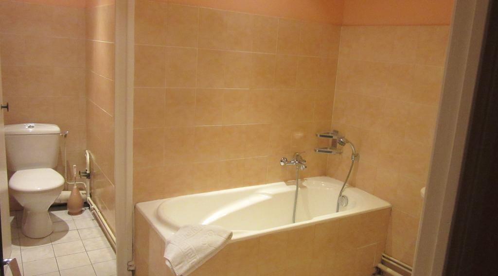 Hotel Le Sauvage Турню Экстерьер фото